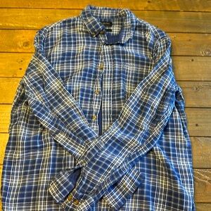 Banana Republic Standard Fit Long Sleeve Button Down Shirt
